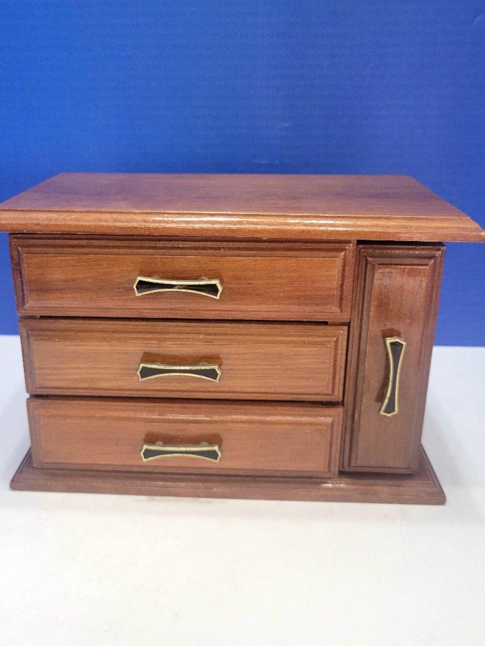 Vintage Wood Jewelry Box with Black Handles Music Box